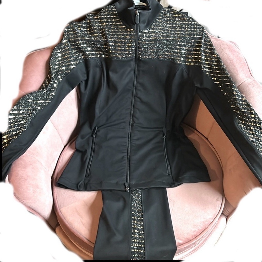 🔥NWOT NCO, xxs gold and black mock neck track suit. Corroding set.
